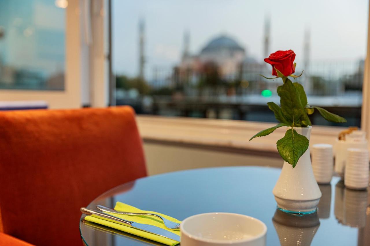 The Magnaura Palace Hotel Istanbul Exterior foto