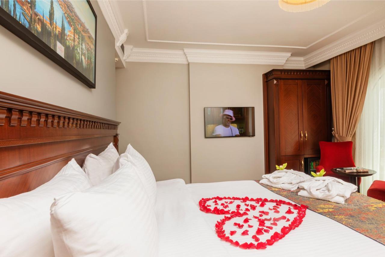 The Magnaura Palace Hotel Istanbul Exterior foto